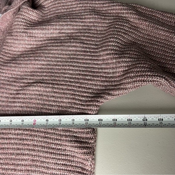 Cupcakes & Cashmere sweater - Picture 6 of 12